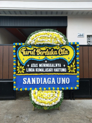 Papan Bunga Duka di Pematang Karau